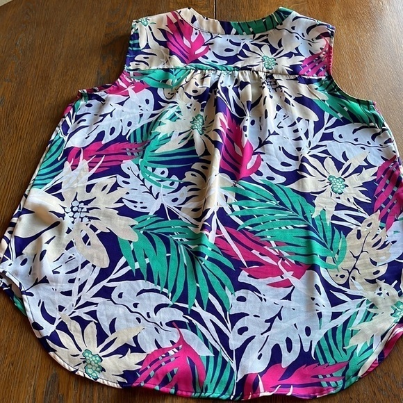 Liz Claiborne multi colored flower sheer top size medium sleeveless curve hem - Picture 13 of 13